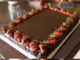 How to decorate rectangular cake