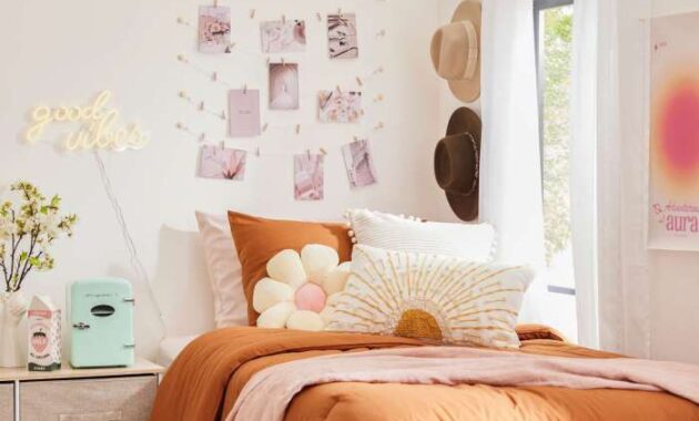 How to decorate my dorm room Tips for creating a stylish and cozy space