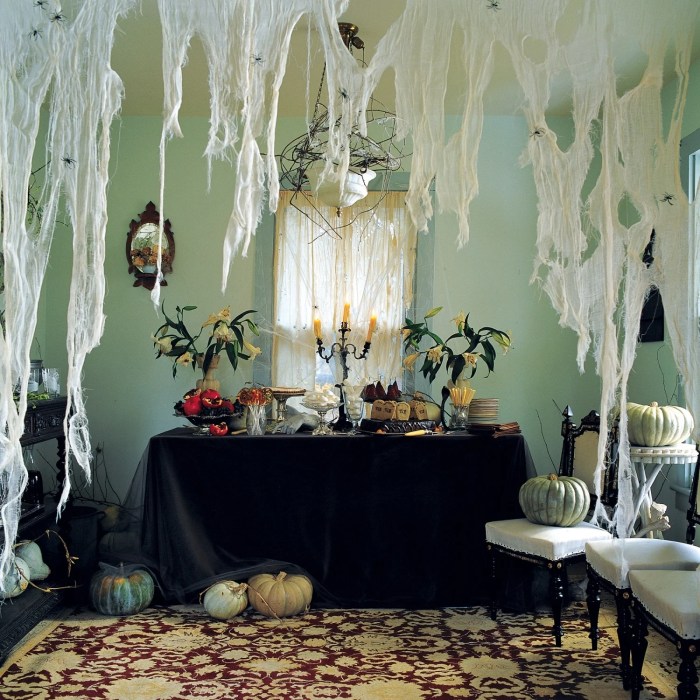 How to decorate a room for halloween