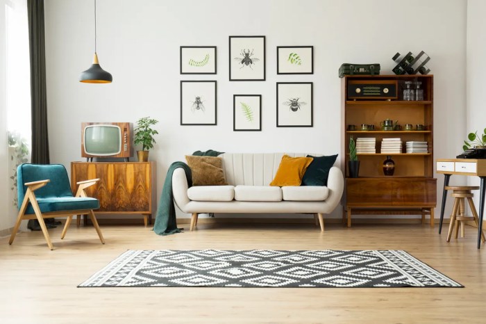 How place wall decor in living room